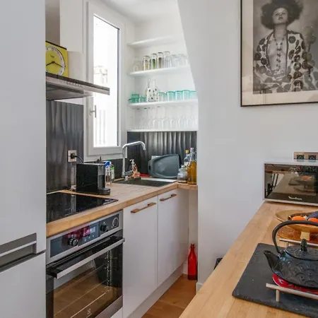 Artistic Flat With An Incredible View Close To Eiffel Tower - Welkeys Apartman