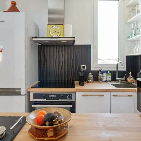 Apartman Artistic Flat With An Incredible View Close To Eiffel Tower - Welkeys *
